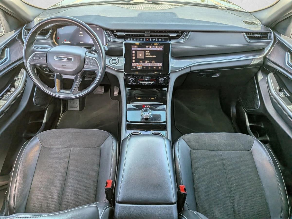 2022 Jeep Grand Cherokee - Image 19