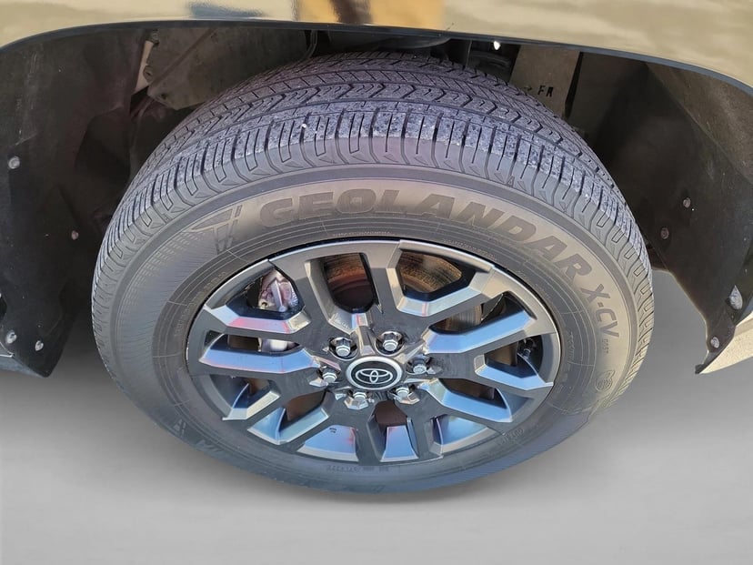 2023 Toyota Tundra - Image 10