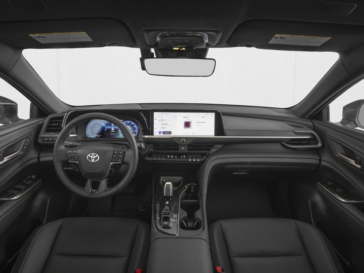 2026 Toyota Crown Signia - Image 5