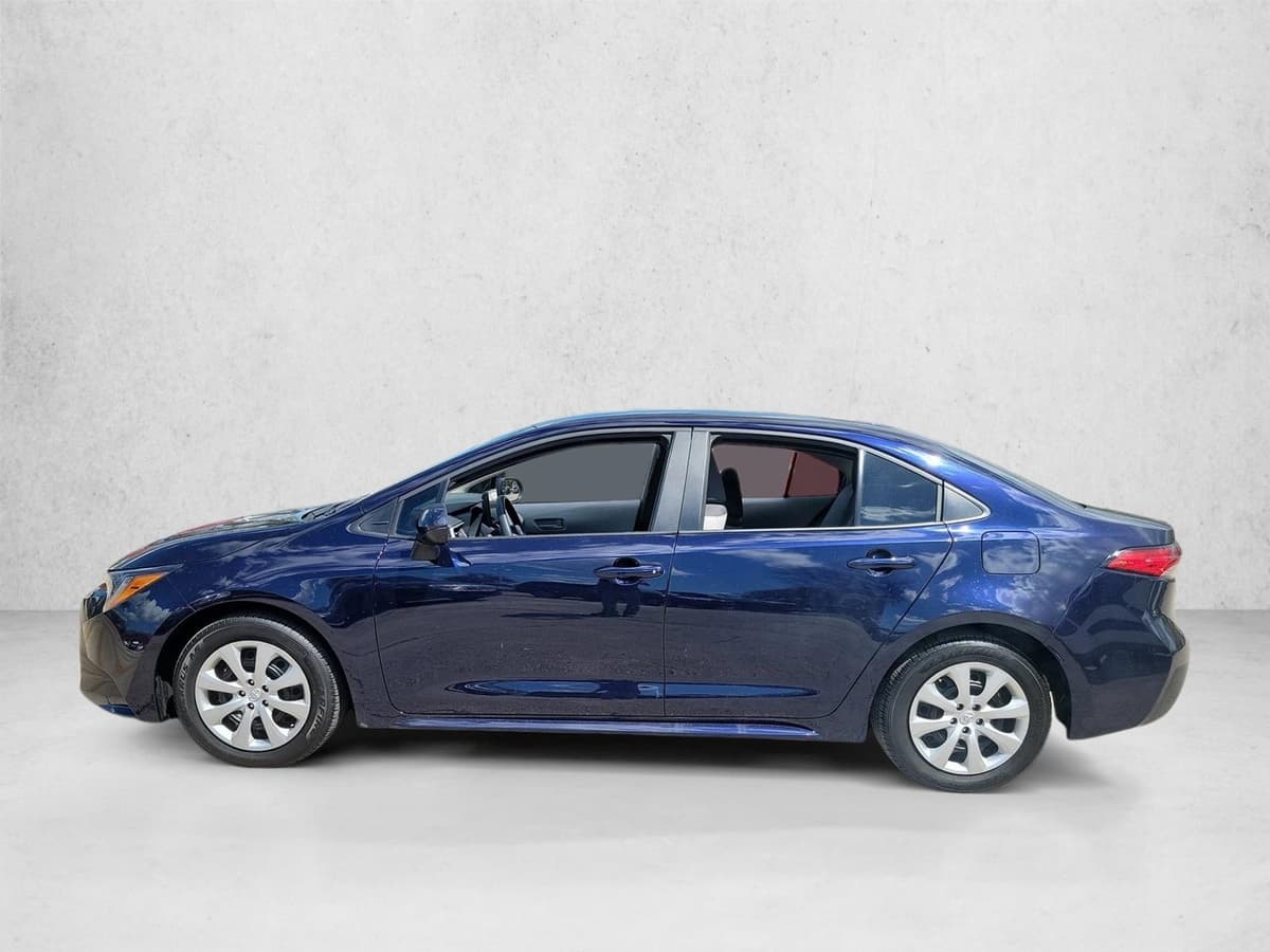 2025 Toyota Corolla - Image 8