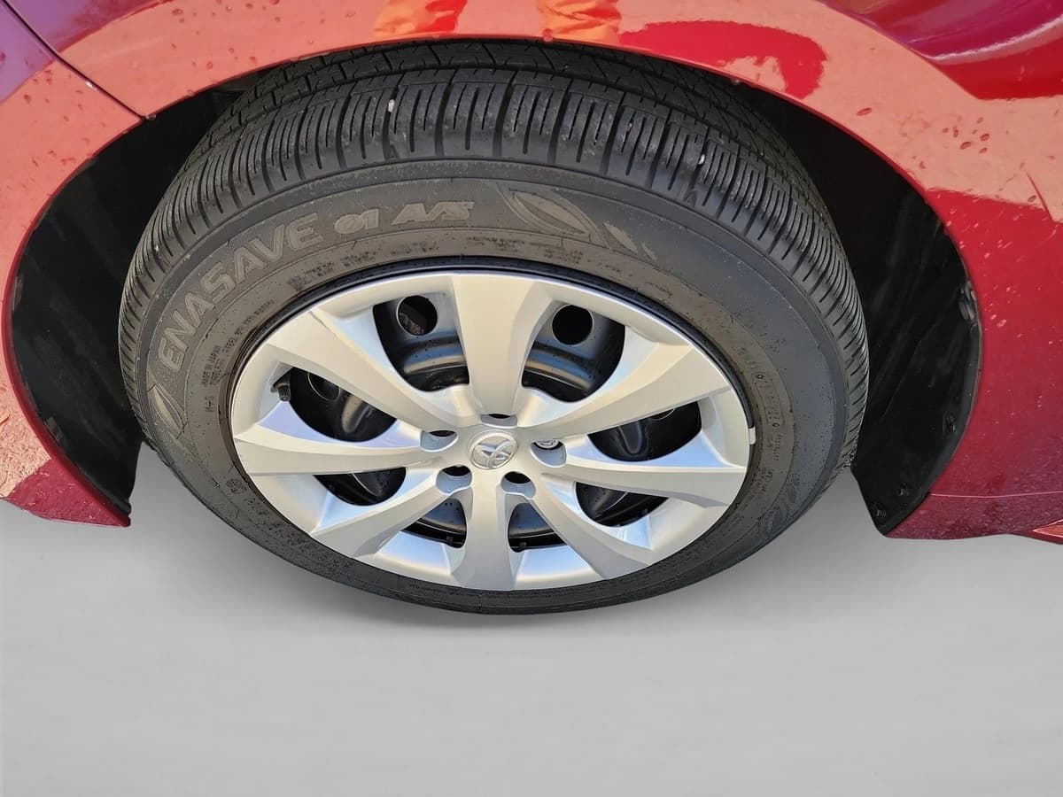 2025 Toyota Corolla - Image 9