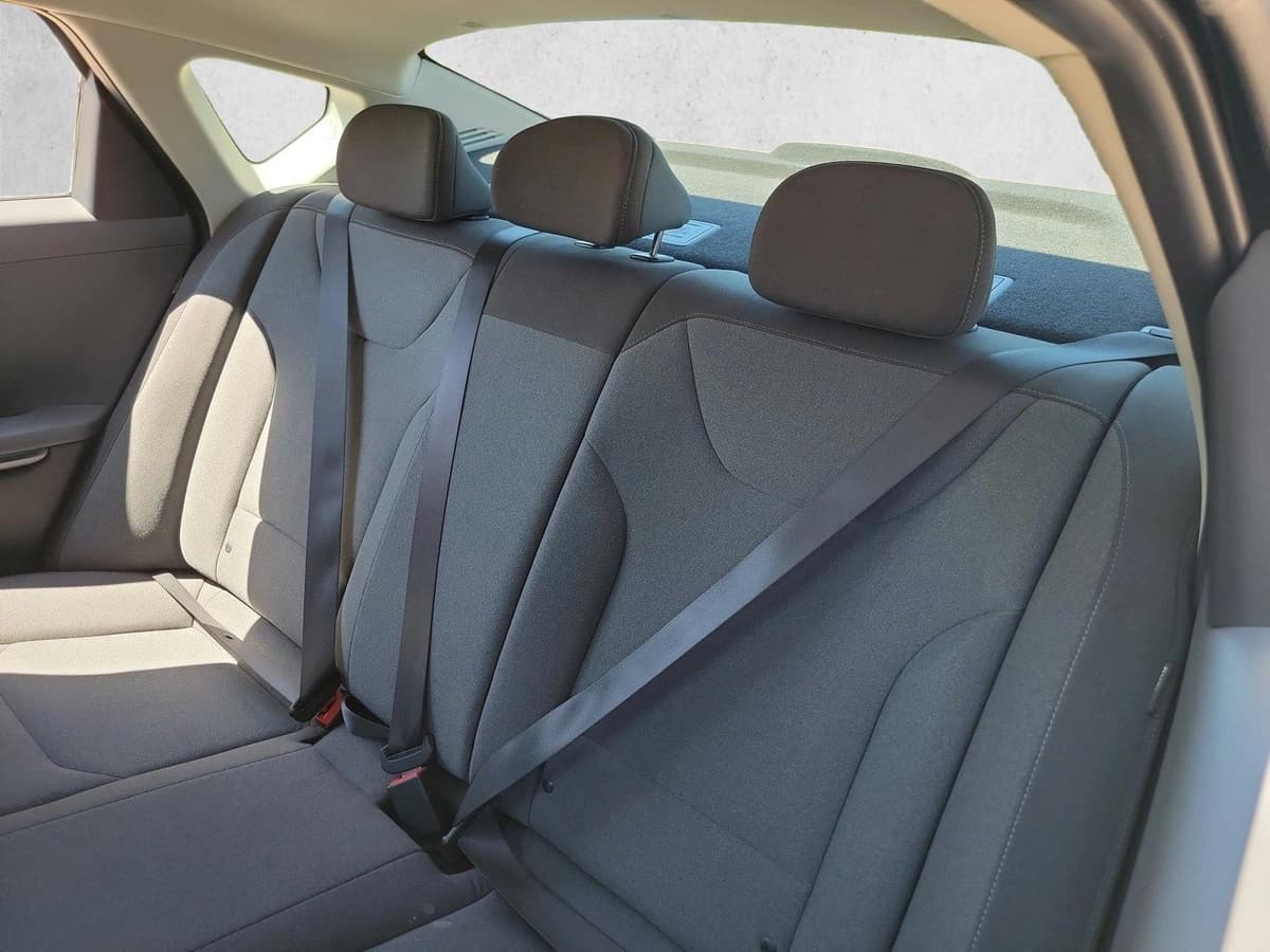 2025 Kia K4 - Image 14