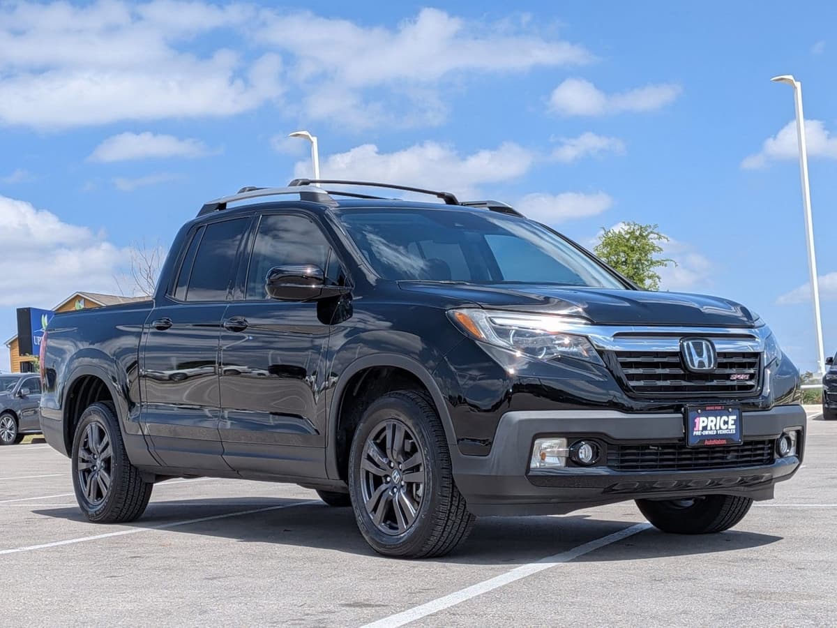 2020 Honda Ridgeline - Image 3