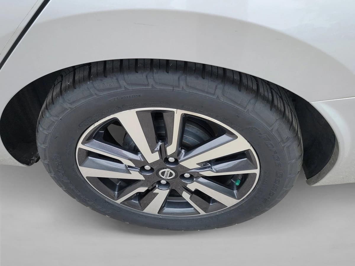 2020 Nissan Versa - Image 12