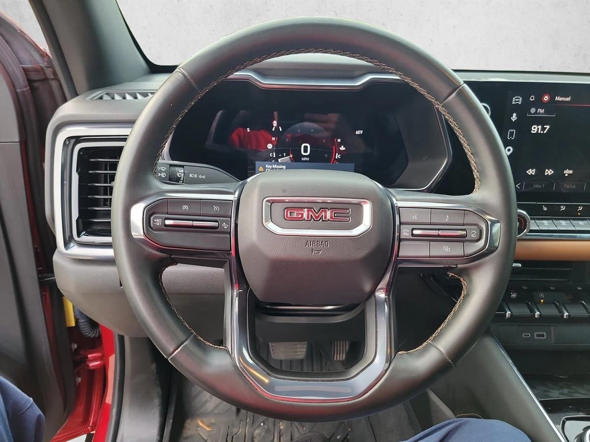 2023 GMC Canyon - Image 20