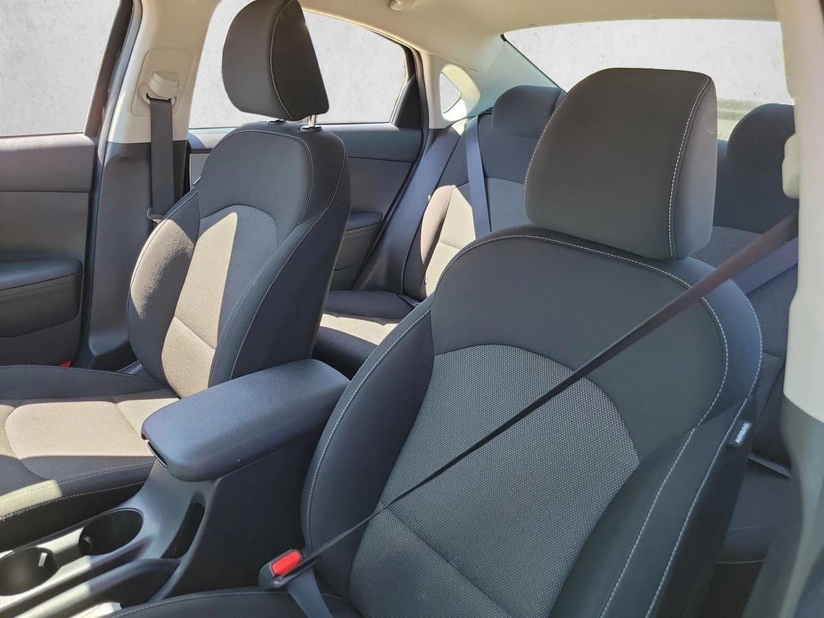 2024 Kia Forte - Image 13