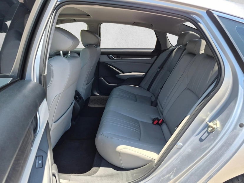 2019 Honda Accord Hybrid - Image 19