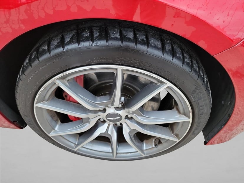 2019 Genesis G70 - Image 10