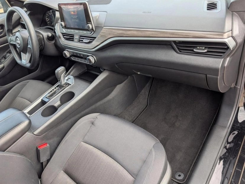 2025 Nissan Altima - Image 14