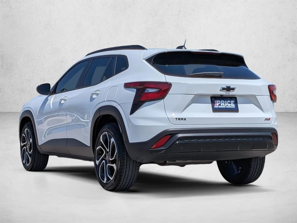 2025 Chevrolet Trax - Image 8