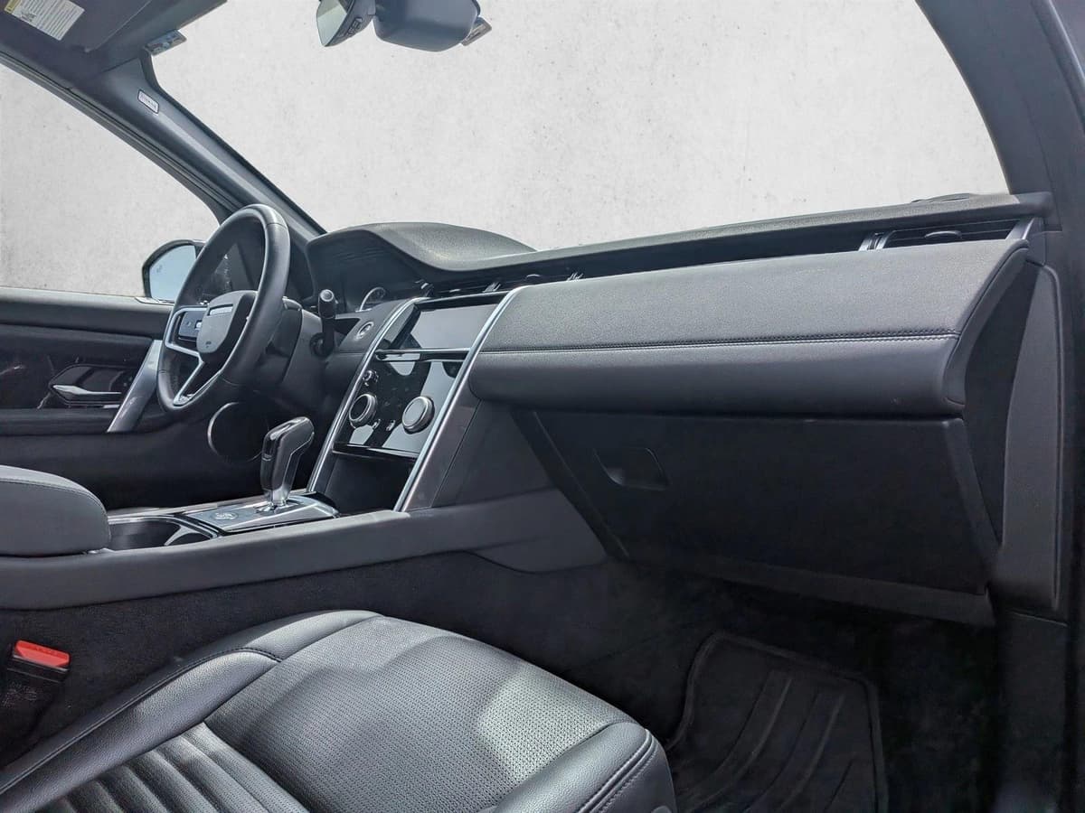 2023 Land Rover Discovery Sport - Image 22
