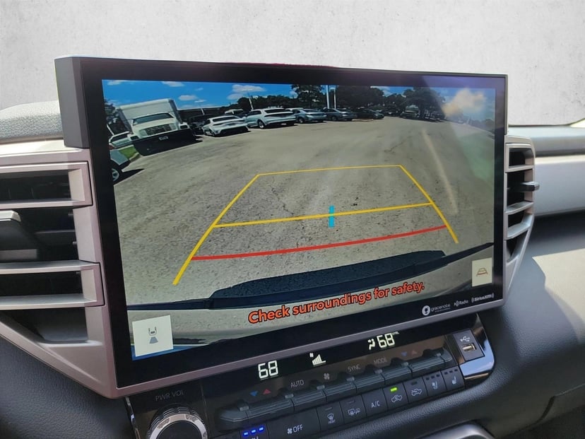 2023 Toyota Tundra - Image 21