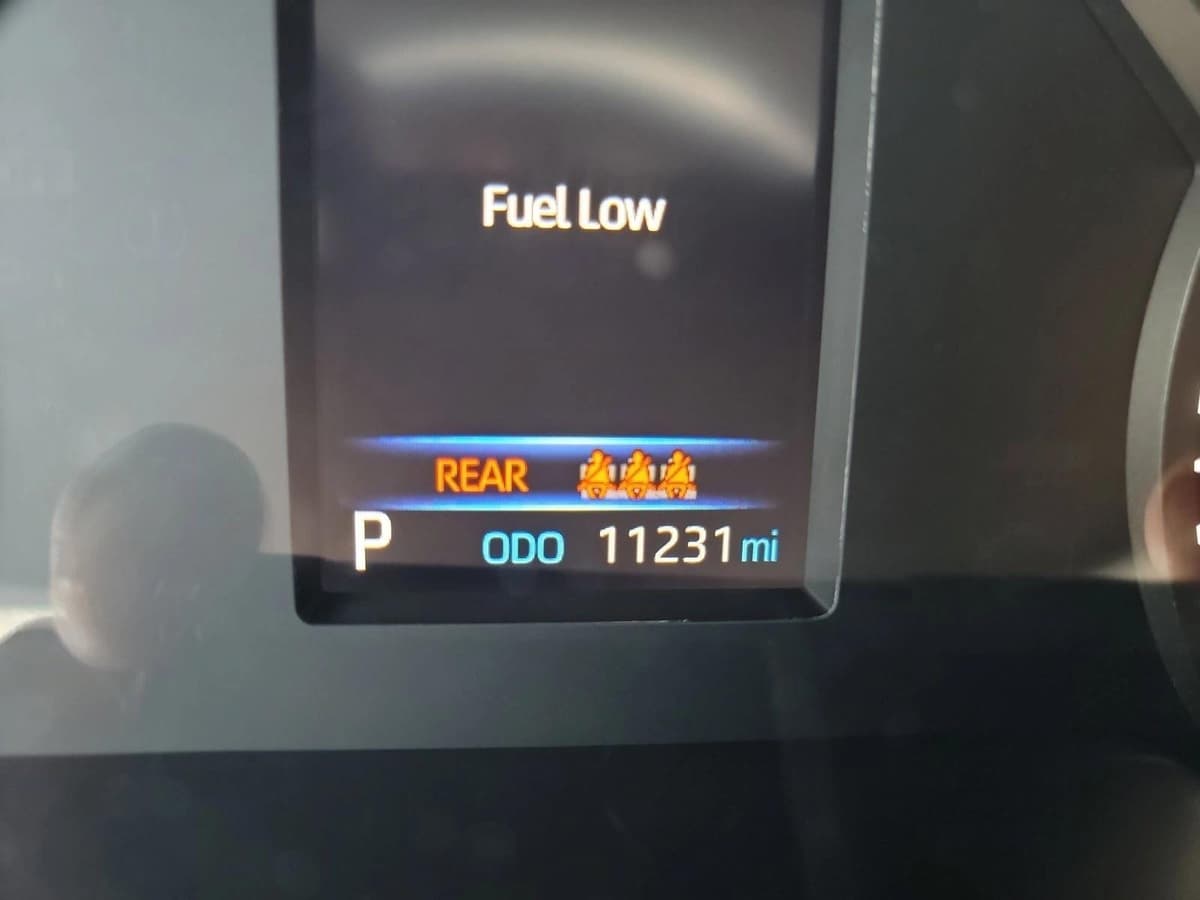 2024 Toyota Tundra - Image 18