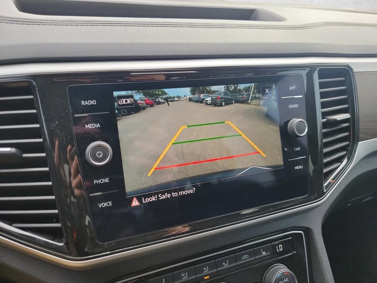 2022 Volkswagen Atlas - Image 21