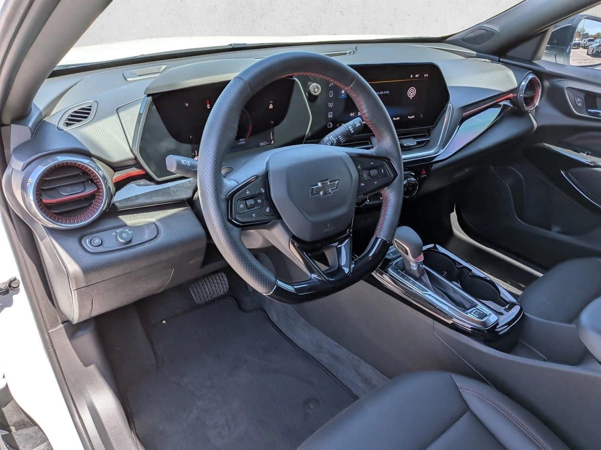 2025 Chevrolet Trax - Image 10