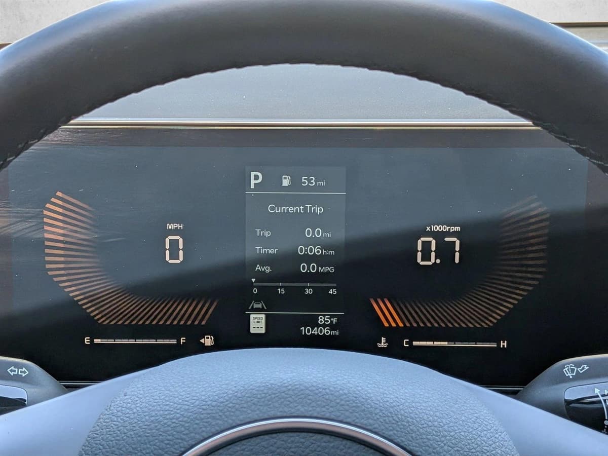 2025 Kia K5 - Image 11