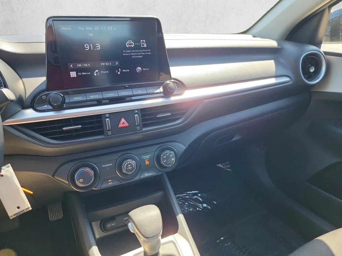 2024 Kia Forte - Image 21