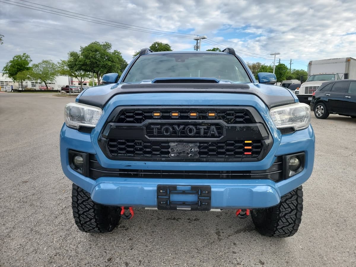 2019 Toyota Tacoma - Image 2