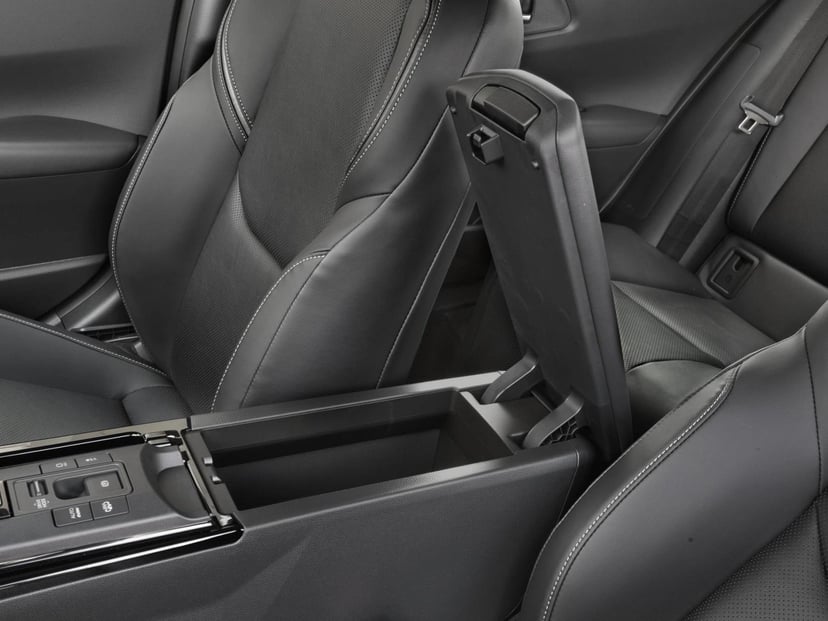 2026 Toyota Prius Plug-in Hybrid - Image 9