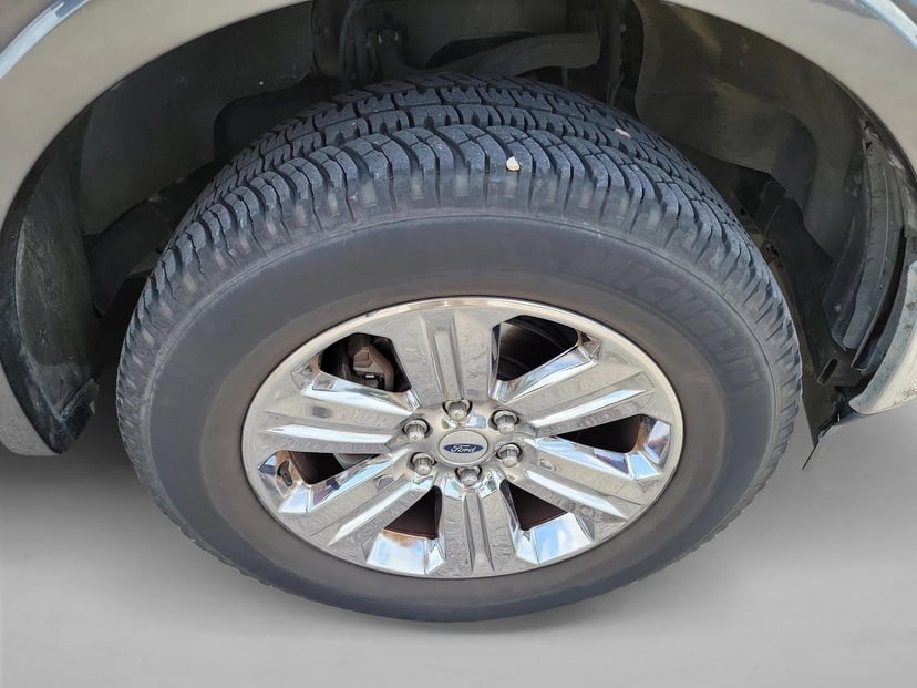 2019 Ford F-150 - Image 11