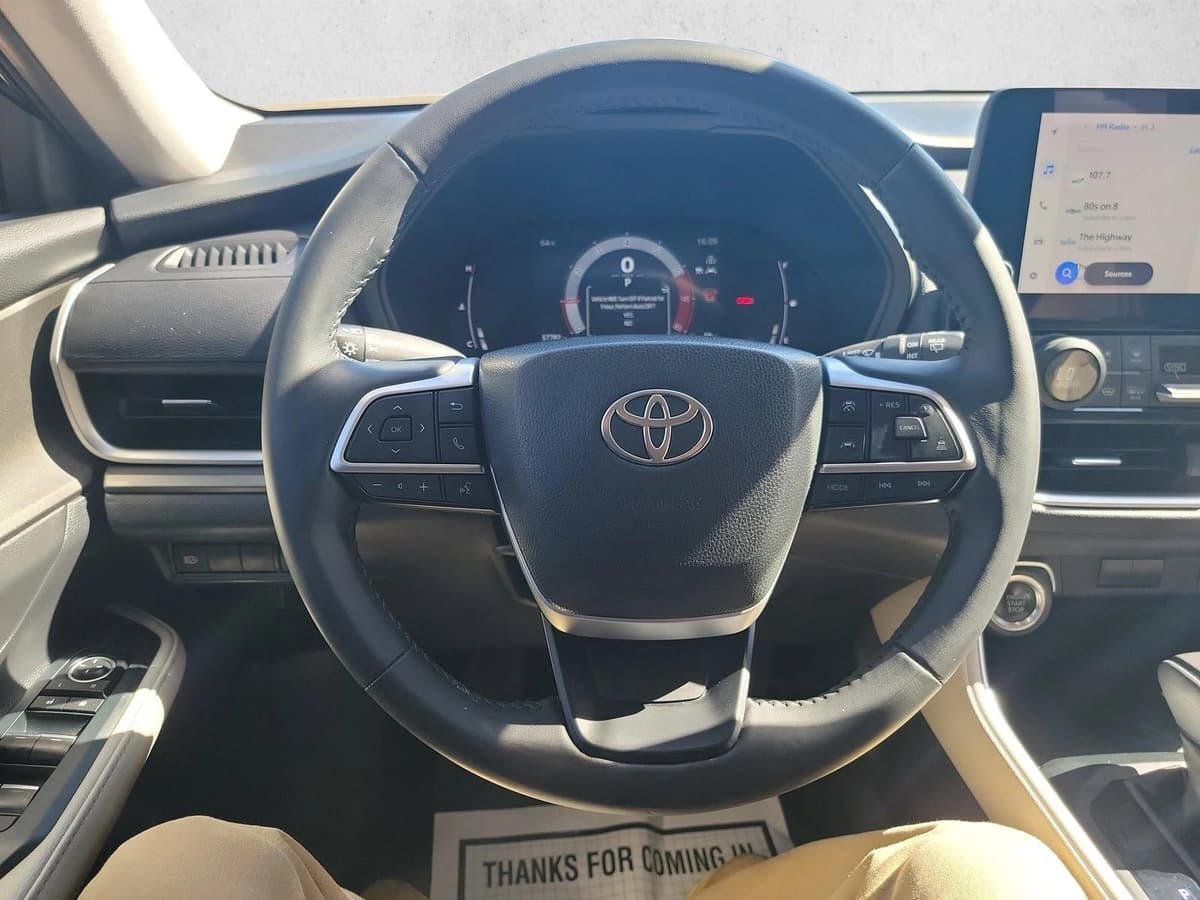 2024 Toyota Grand Highlander - Image 20