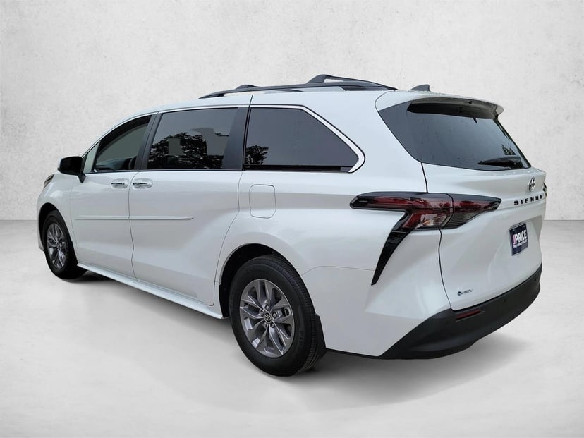 2026 Toyota Sienna - Image 7