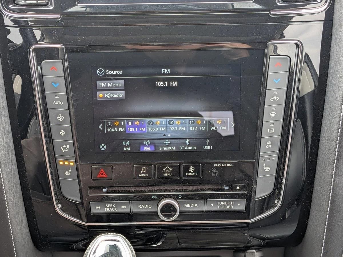 2021 INFINITI QX80 - Image 12