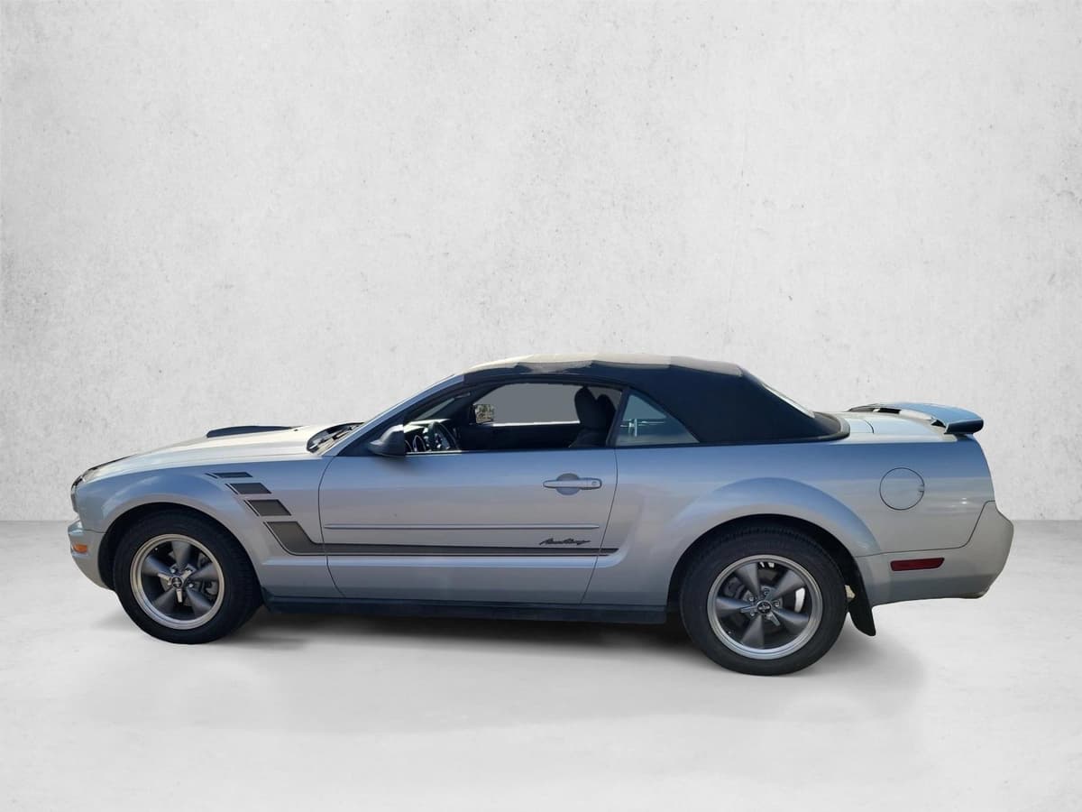 2007 Ford Mustang - Image 8