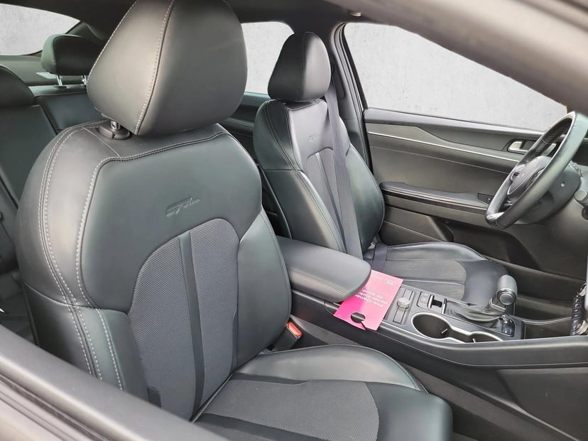2023 Kia K5 - Image 15