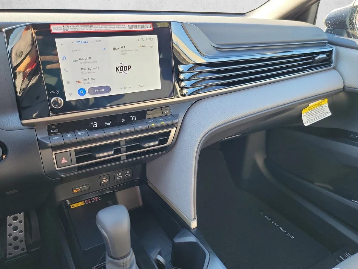 2026 Toyota Camry - Image 19