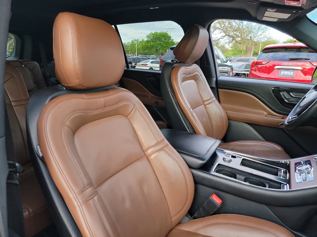 2020 Lincoln Aviator - Image 13