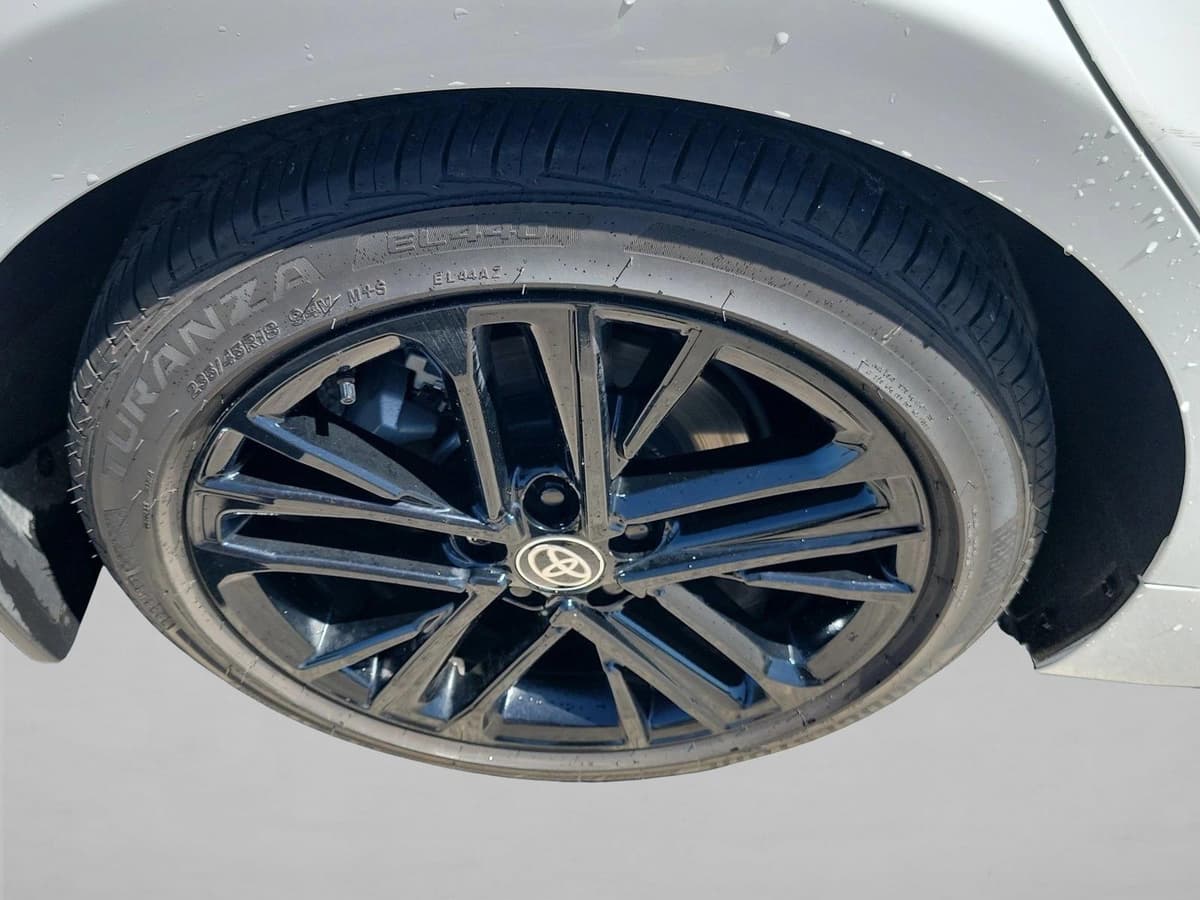 2025 Toyota Camry - Image 11