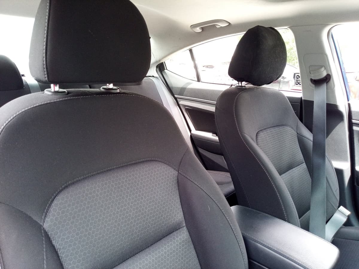 2017 Hyundai Elantra - Image 15