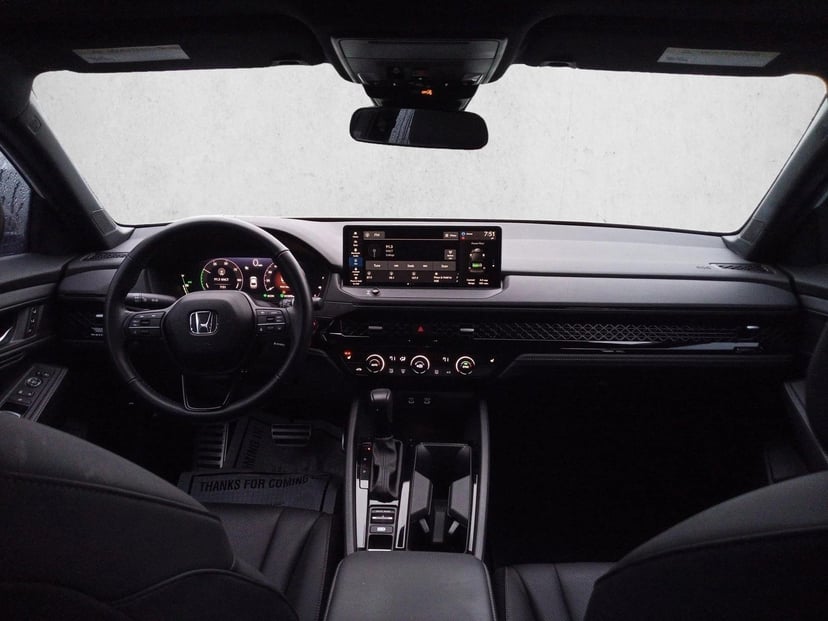 2023 Honda Accord Hybrid - Image 17