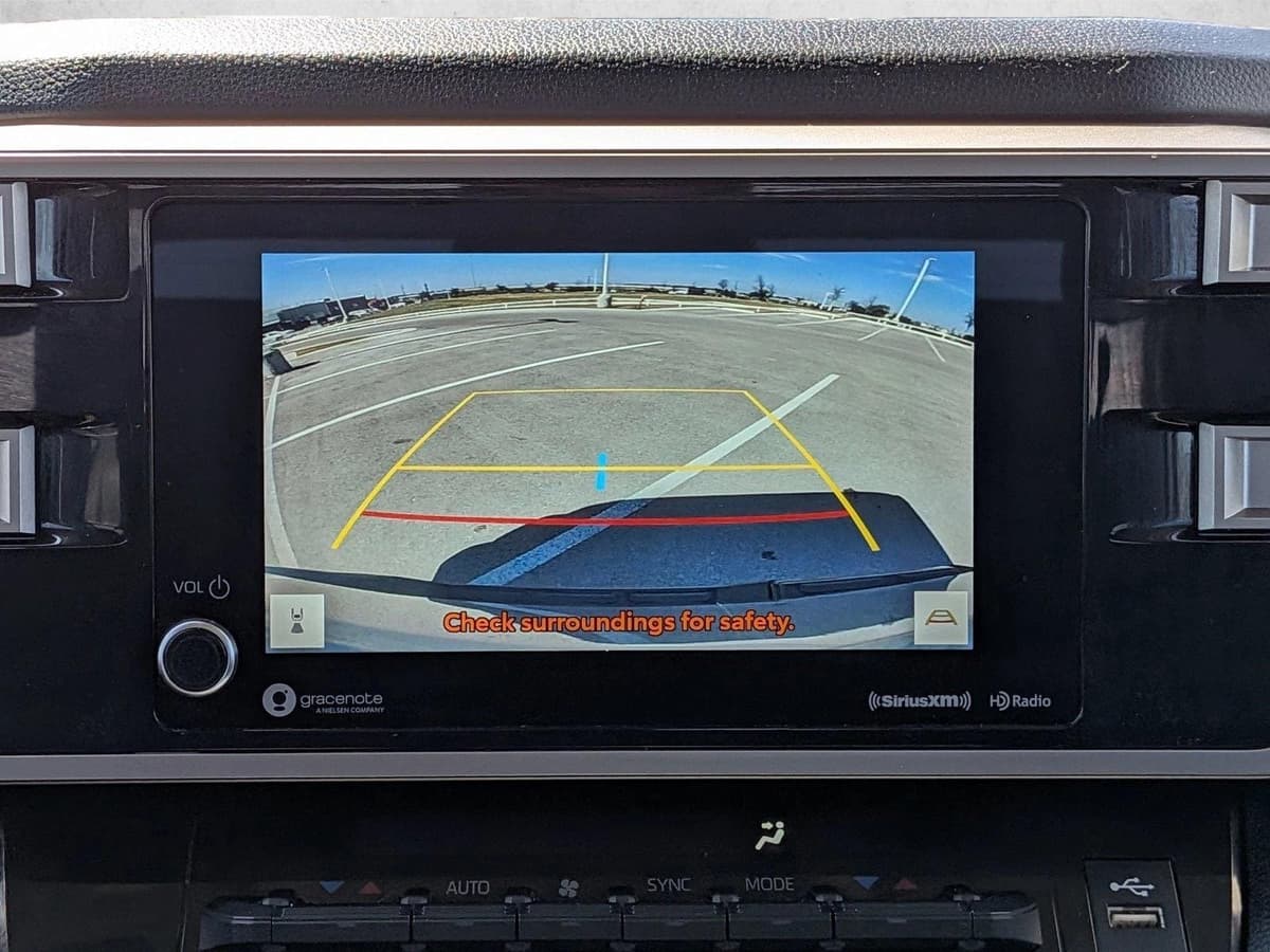 2022 Toyota Tundra - Image 13