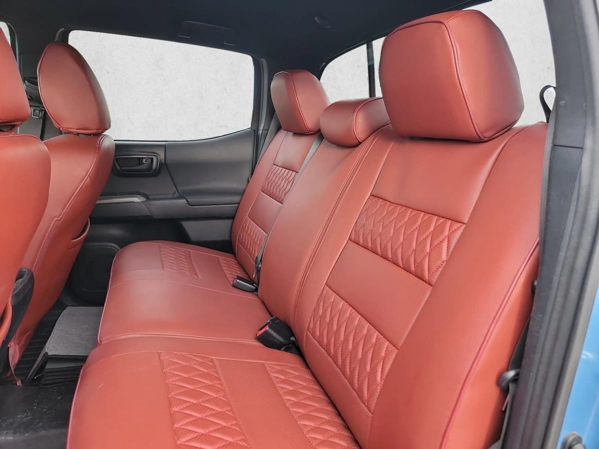 2019 Toyota Tacoma - Image 14