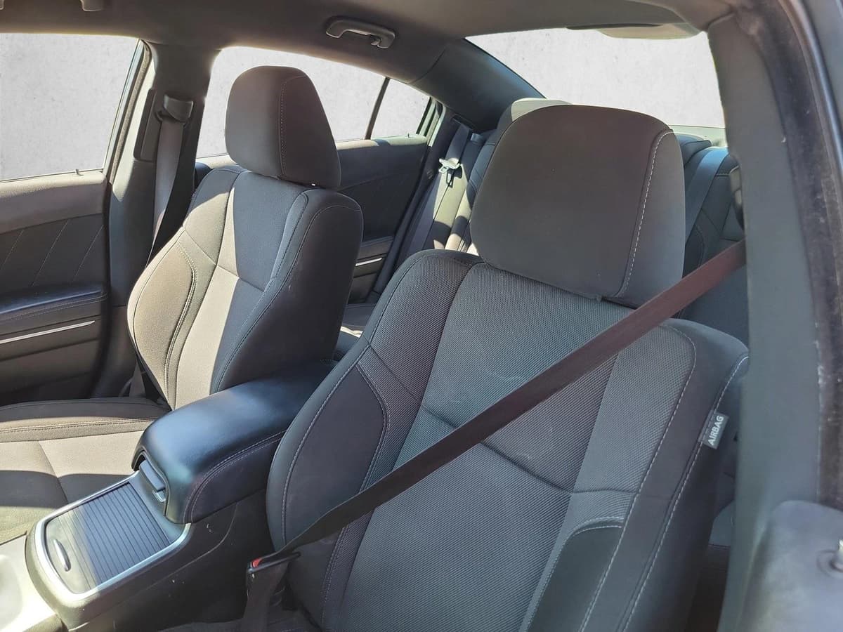 2022 Dodge Charger - Image 13