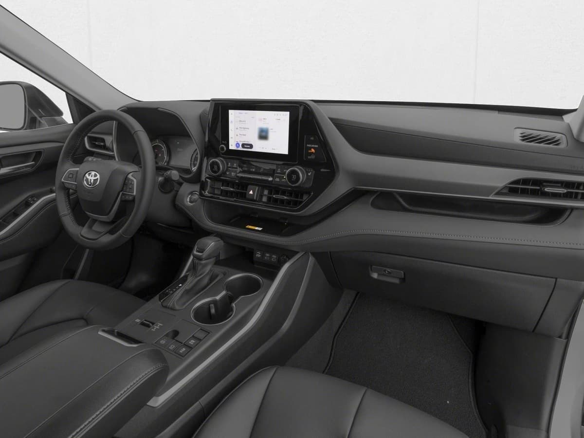 2026 Toyota Highlander Hybrid - Image 11