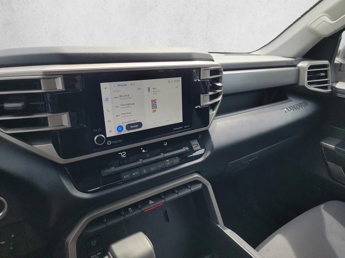 2024 Toyota Tundra - Image 19