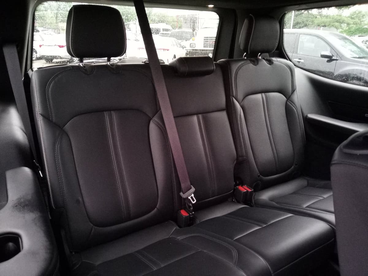 2023 Jeep Grand Wagoneer - Image 17