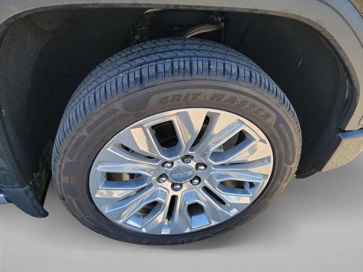 2022 GMC Sierra 1500 Limited - Image 11