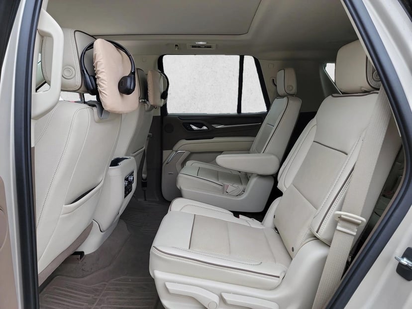 2021 GMC Yukon - Image 14