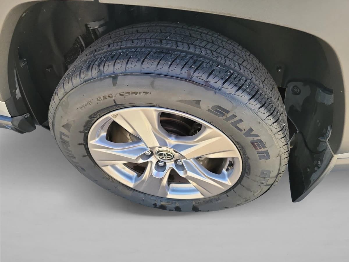 2023 Toyota RAV4 - Image 11