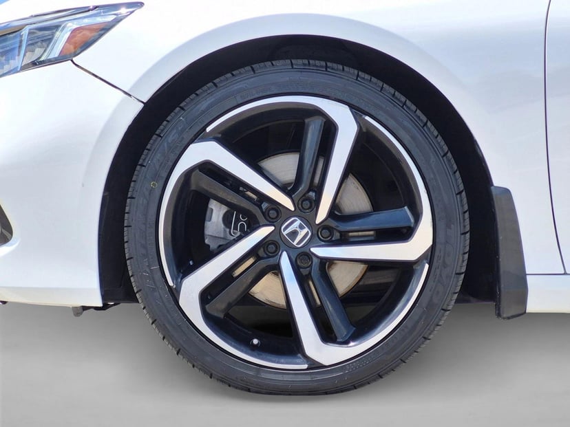 2022 Honda Accord - Image 24
