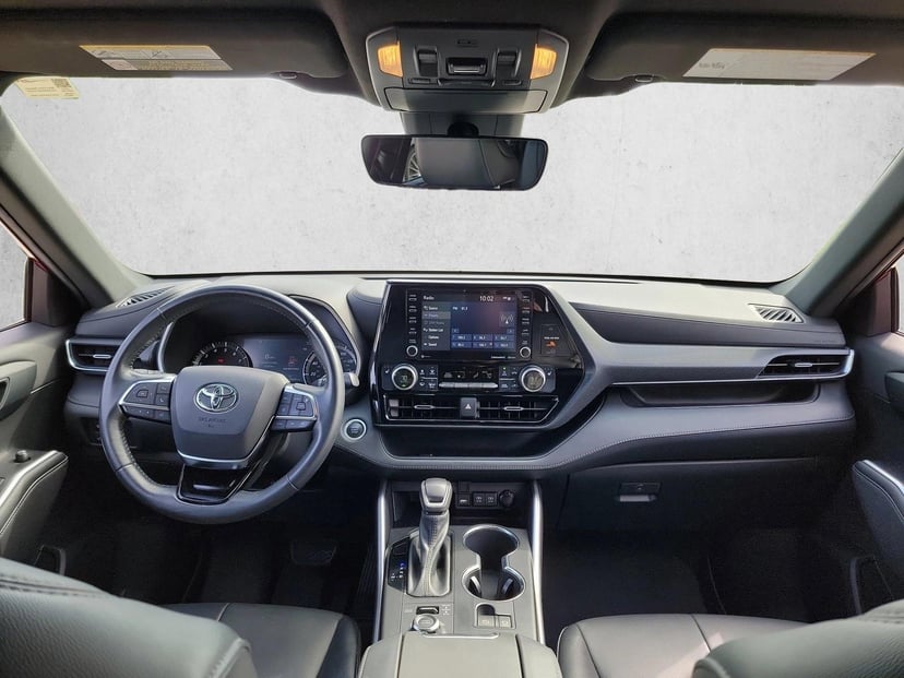 2021 Toyota Highlander - Image 18