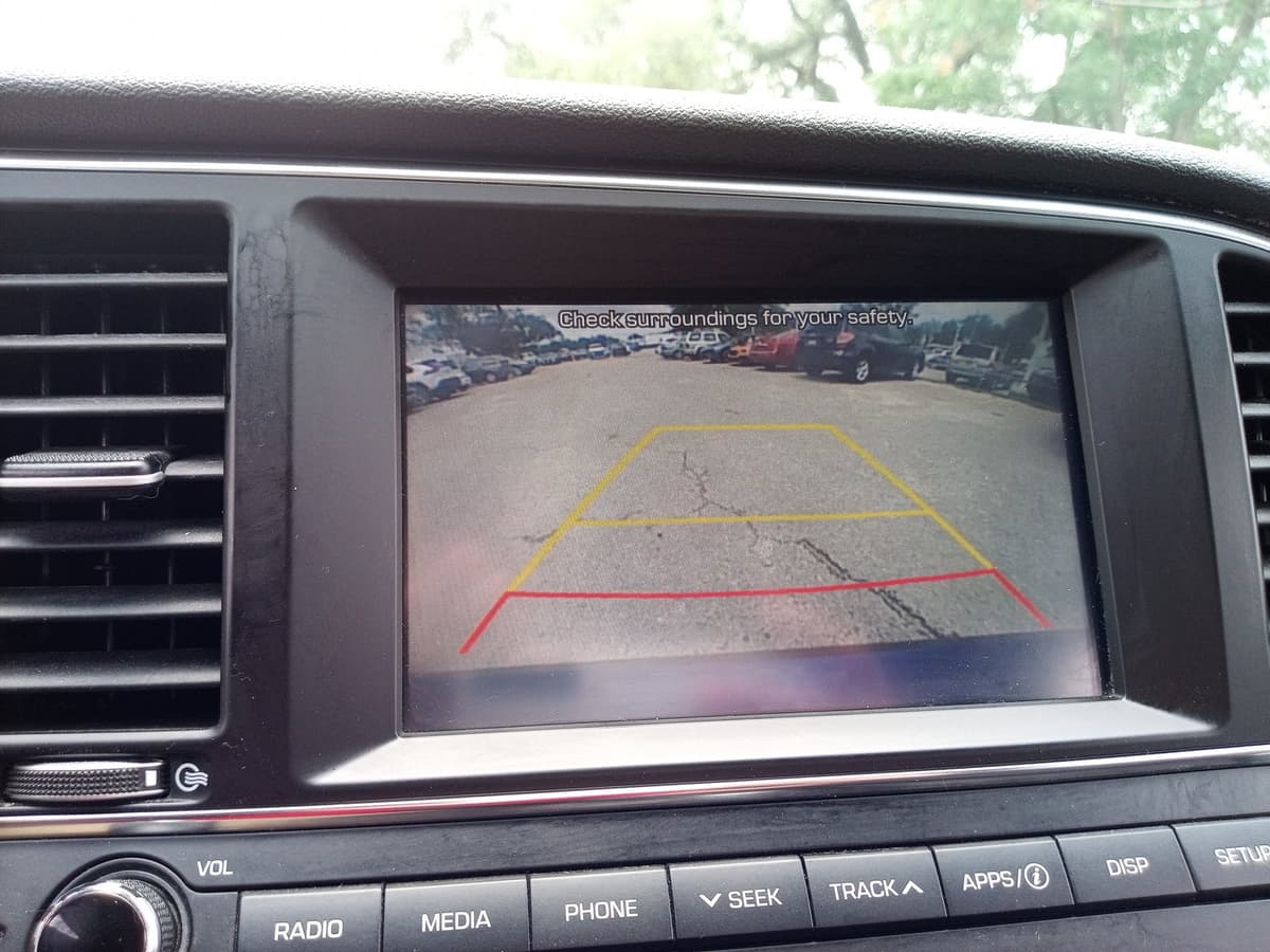 2017 Hyundai Elantra - Image 22