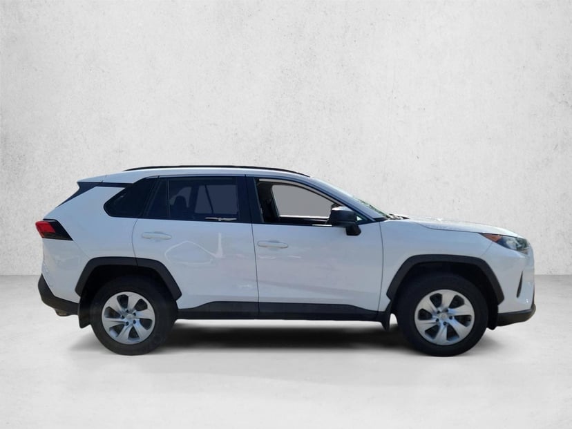 2021 Toyota RAV4 - Image 4