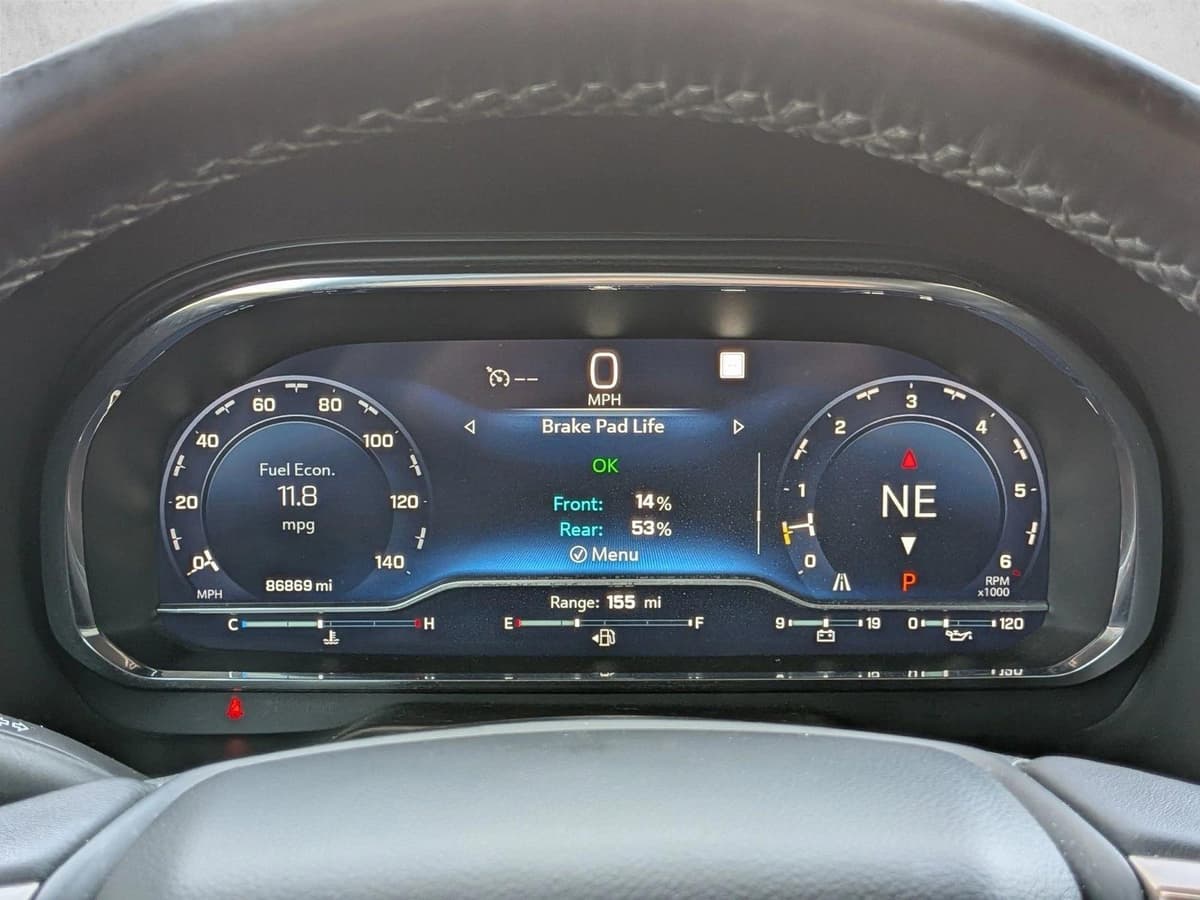 2022 Chevrolet Suburban - Image 11