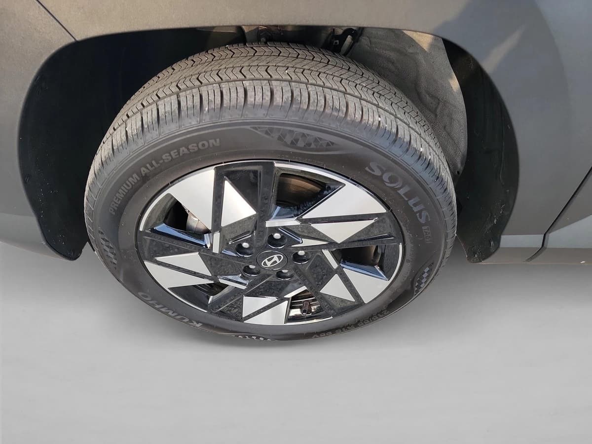 2025 Hyundai Kona - Image 9