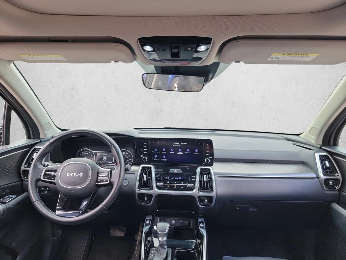 2022 Kia Sorento - Image 13